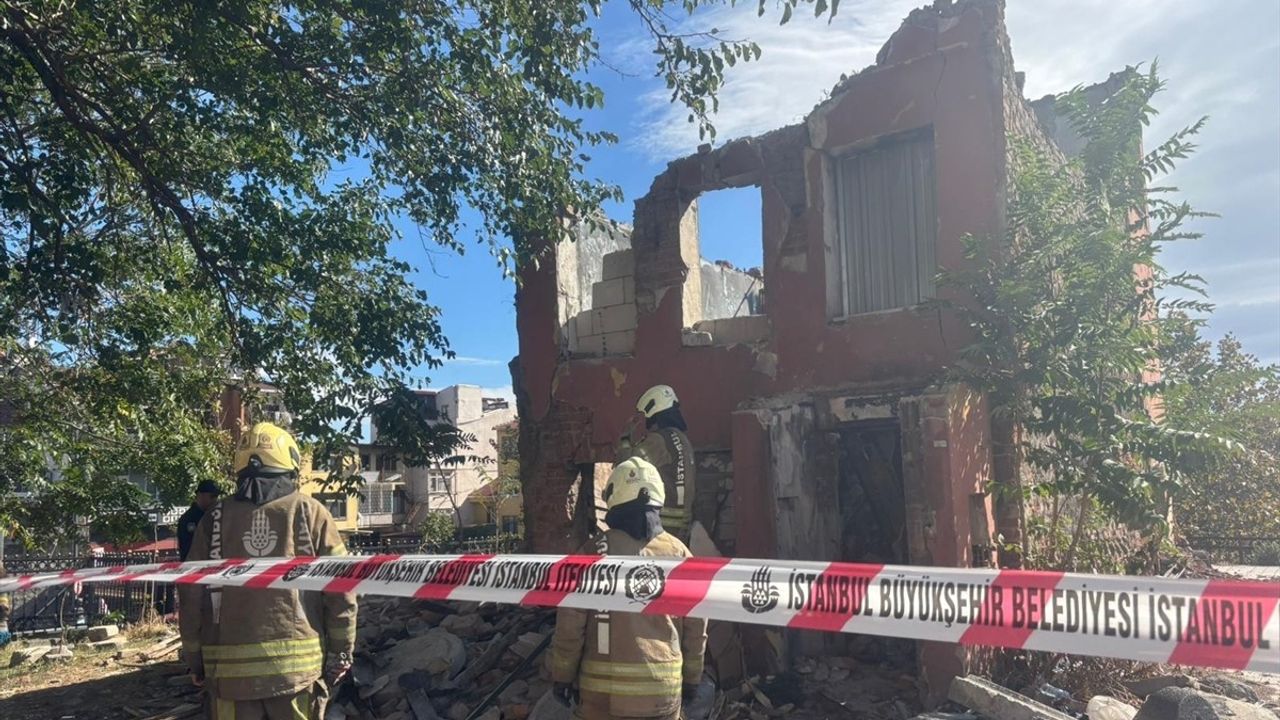 İstanbul Fatih'te Metruk Yapıda Kısmi Çökme Olayı