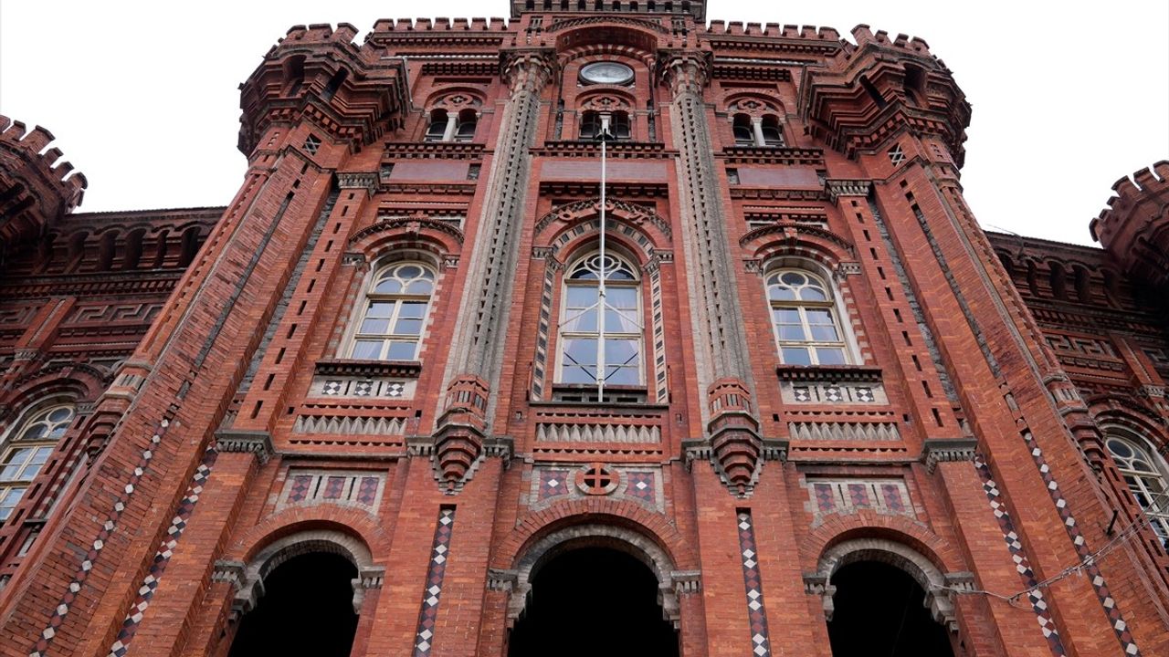 İstanbul Milli Eğitim Müdürü Yentür Fener Rum Okulu'nu Ziyaret Etti