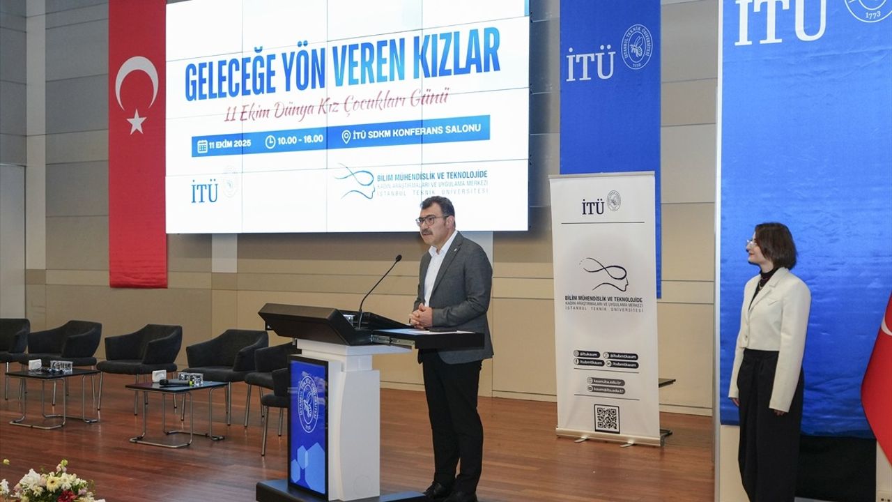 İTÜ'de Geleceğe Yön Veren Kızlar Etkinliği Gerçekleştirildi