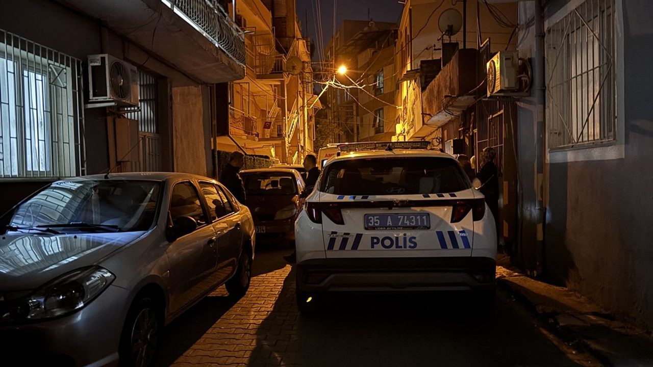 İzmir'de Eşini Öldüren Kişi Gözaltına Alındı