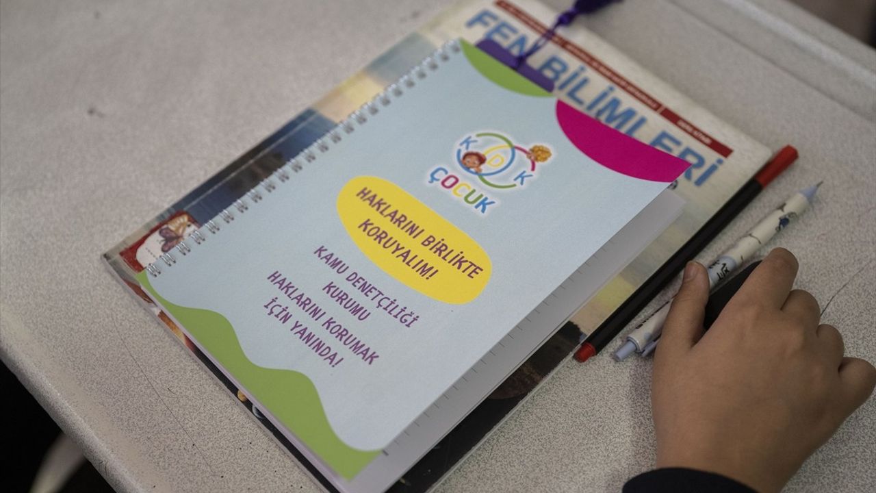 Kamu Başdenetçisi Akarca, Öğrencilere Hak Arama Kültürünü Anlattı