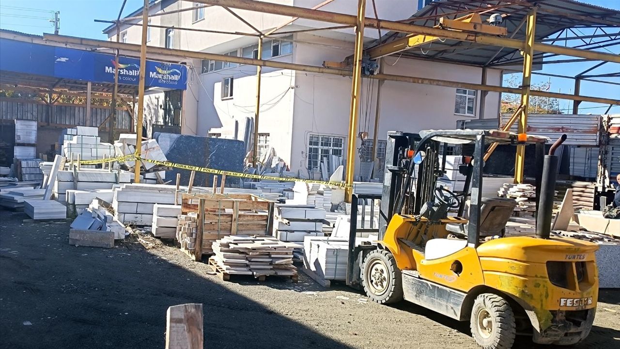 Kars'ta Mermer Tabla İnişi Faciası: İş Yeri Sahibi Hayatını Kaybetti