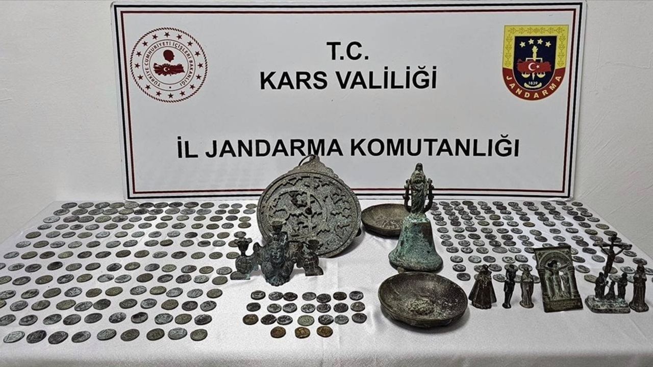 Kars'ta Tarihi Eser Kaçakçılığına Baskın: 5 Tutuklama