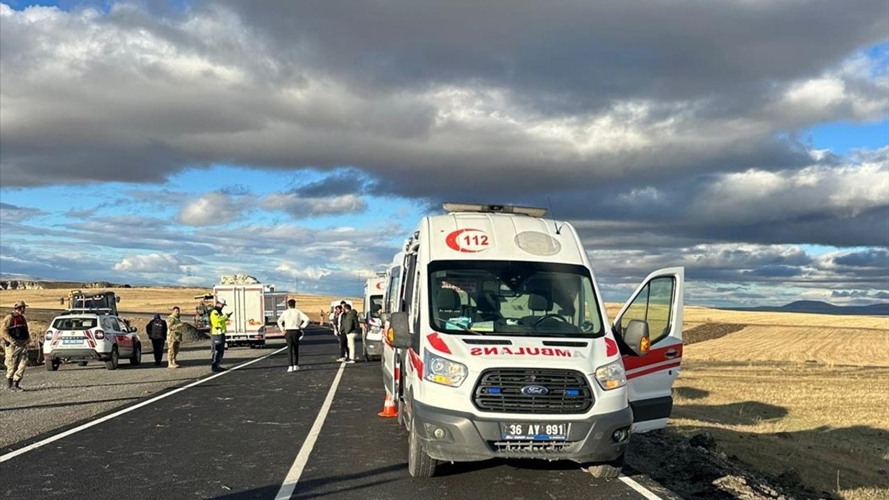 Kars'ta Trafik Kazasında Bir Ölü, Üç Yaralı