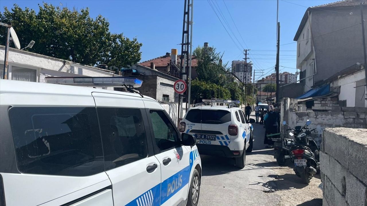 Kayseri'de Genç Bir Adam Evinde Hayatını Kaybetti
