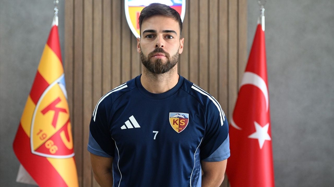 Kayserispor Kaptanı Miguel Cardoso, Başarı İçin İyi Uyum Sürecine İhtiyaç Duyduklarını Belirtti