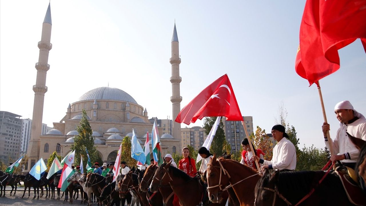Kırgızistan-Türkiye Manas Üniversitesi'nde Geleneksel Spor Oyunları Düzenleniyor