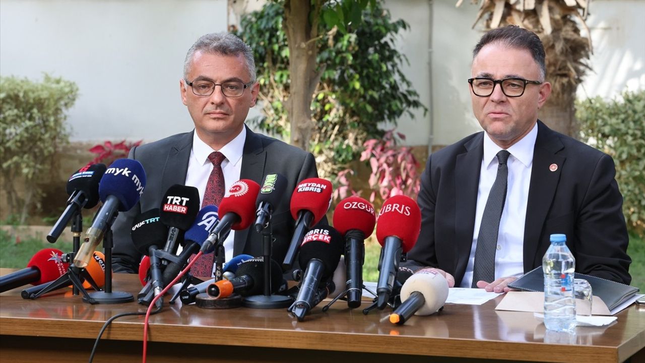 KKTC'nin Yeni Cumhurbaşkanı Tufan Erhürman Mazbatasını Aldı