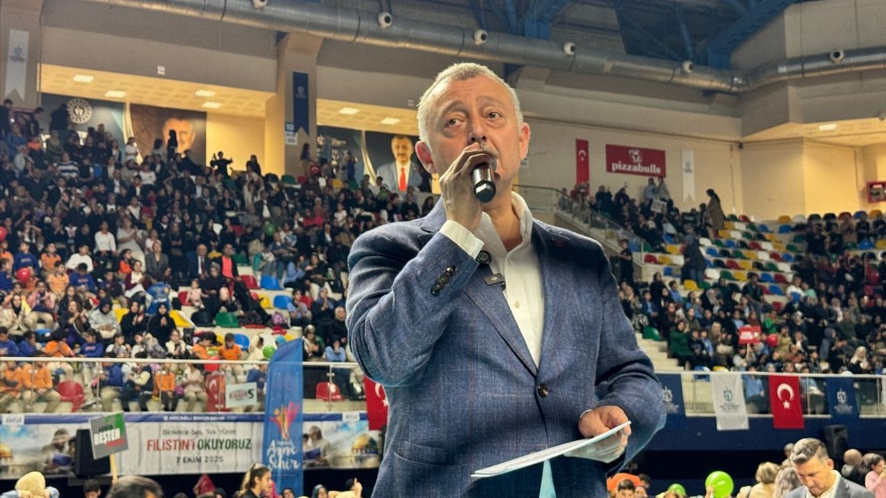Kocaeli'de 4.500 Ebeveyn, Çocuklarına 'Filistin' Kitabı Okudu