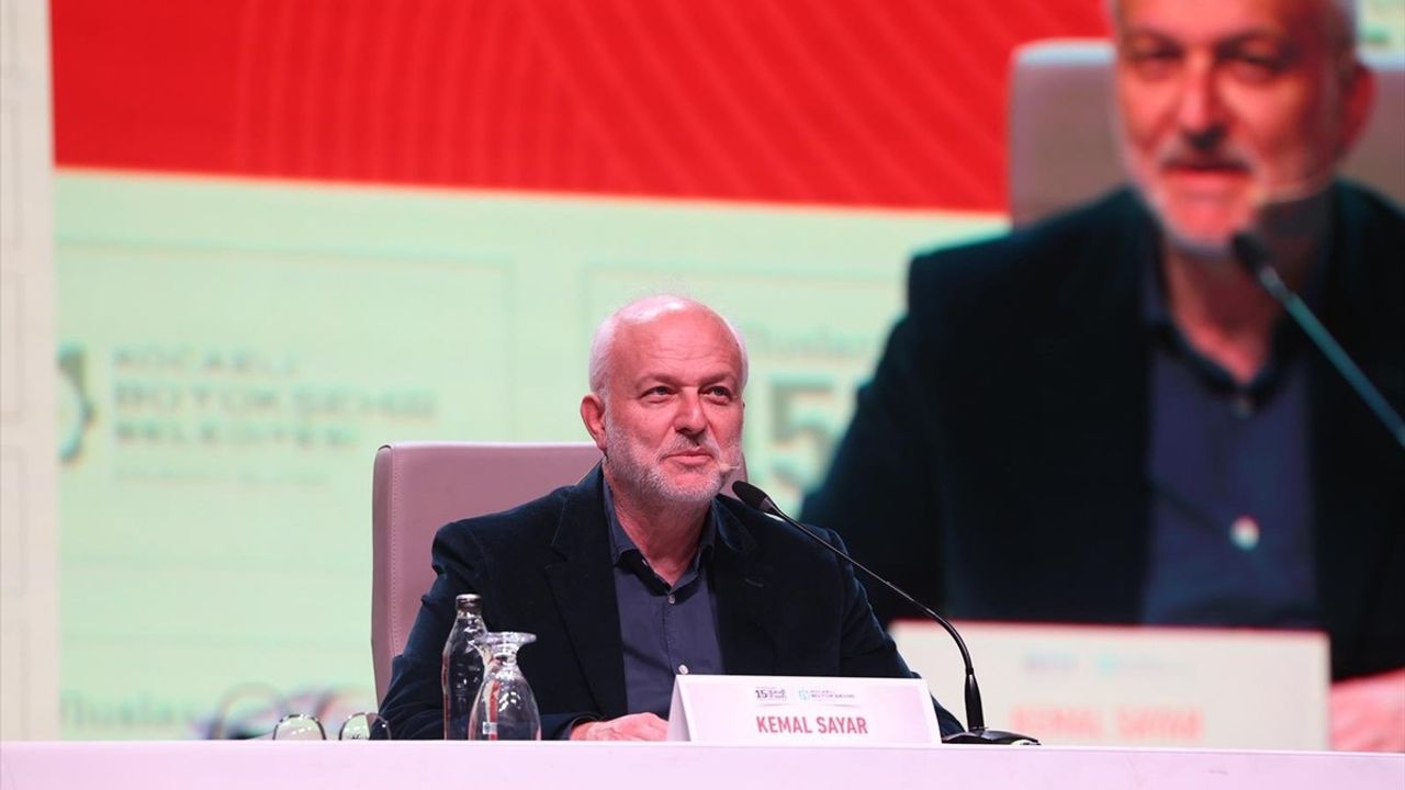 Kocaeli Kitap Fuarı'nın İlk Günü Etkinlikleri