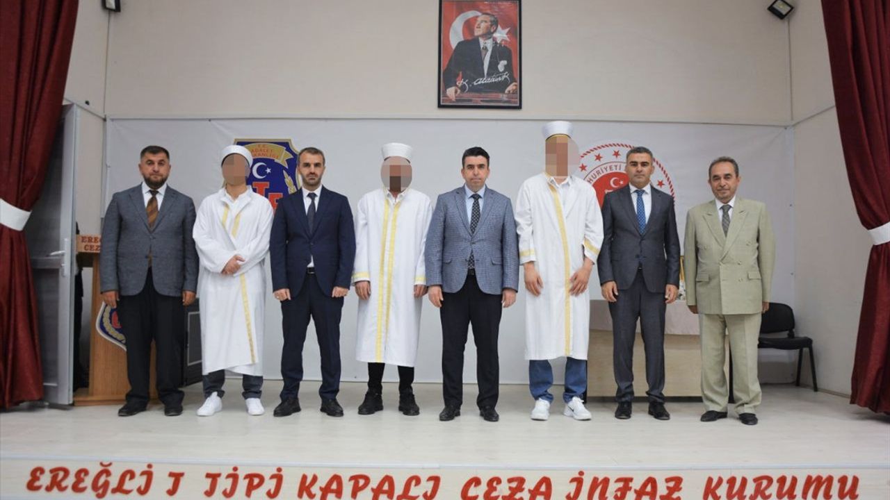 Konya'da Hafızlık İcazet Töreni Düzenlendi