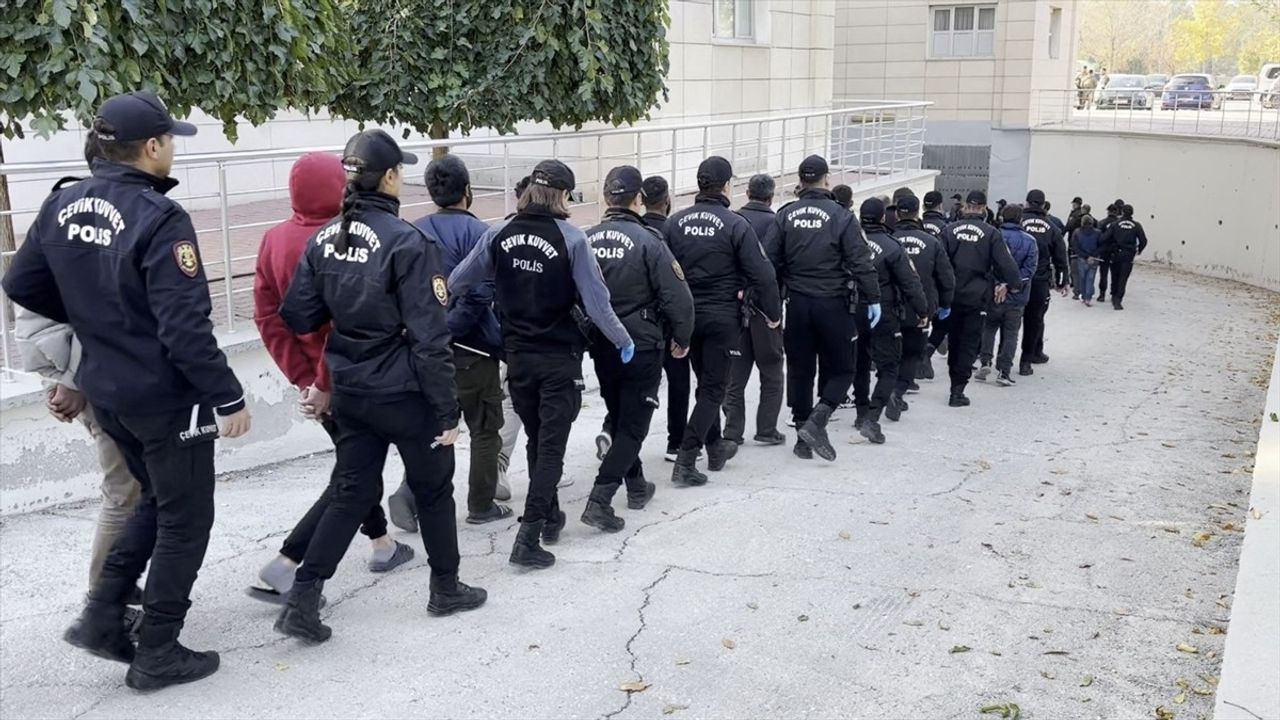 Konya'da Narkokapan Operasyonu: 424 Zanlı Tutuklandı