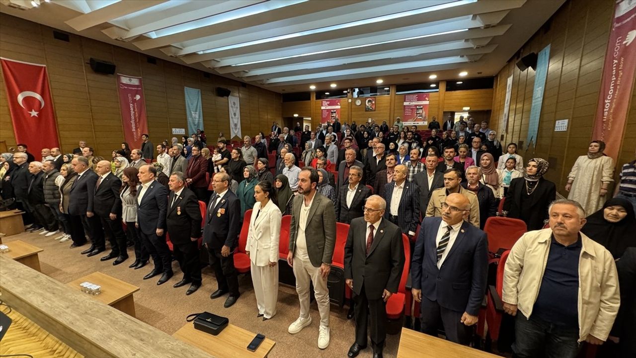 Konya'da Şehitlere Saygı Gecesi Düzenlendi