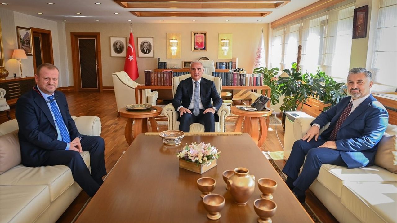Kültür ve Turizm Bakanı Ersoy, Yeni RTÜK ve Türk Telekom Yöneticilerini Kabul Etti