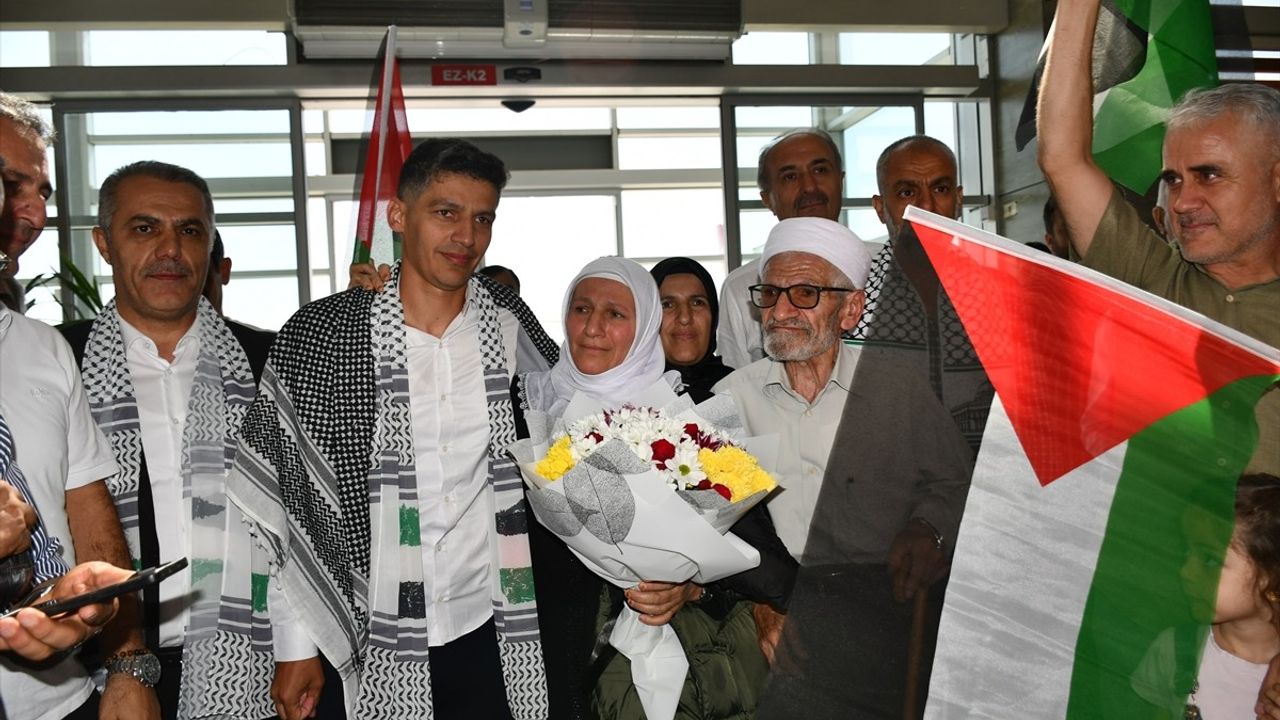 Küresel Sumud Filosu Aktivisti Batmanlı Doktor Ülkesine Döndü