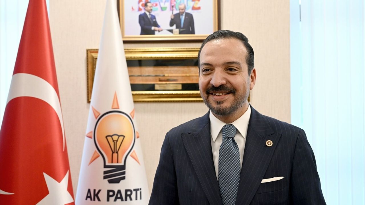 Kürşad Zorlu'dan Türk Soylu Yabancılara Yönelik Yeni Düzenleme Değerlendirmesi