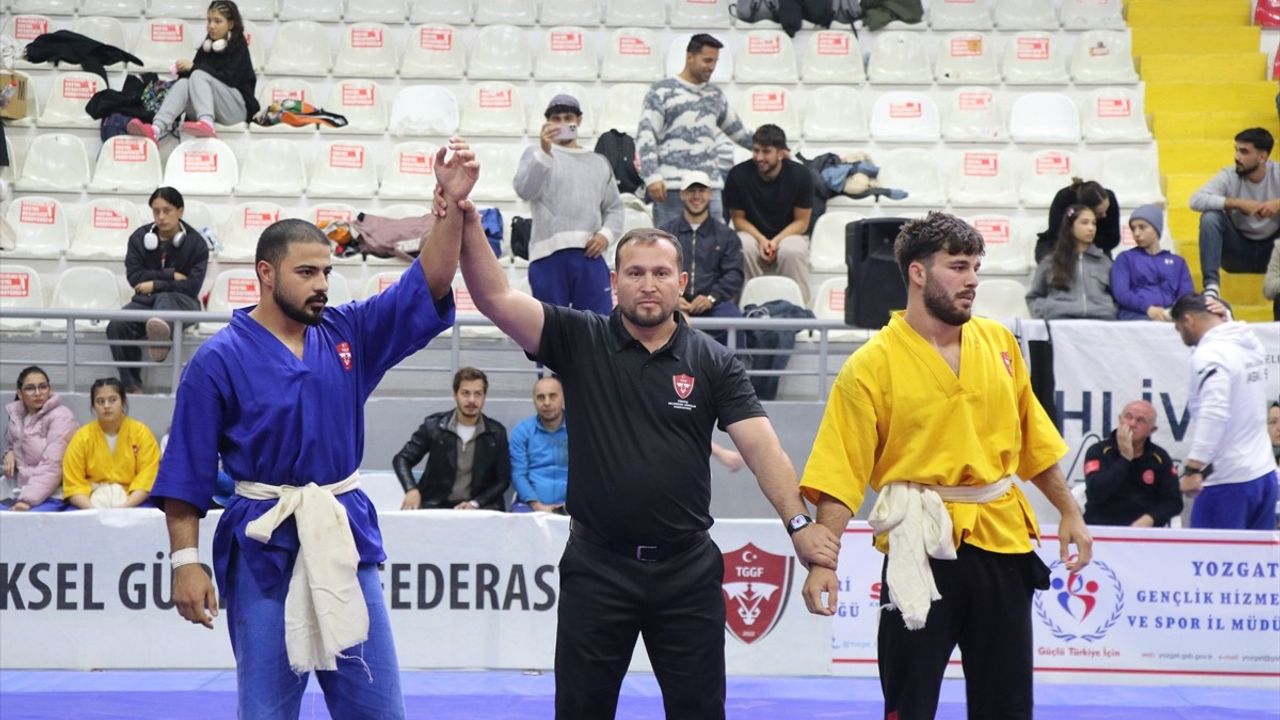Kuşak Güreşleri Türkiye Şampiyonası Yozgat'ta Gerçekleşti