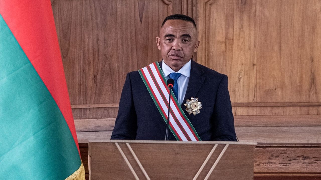 Madagaskar'da Askeri Yönetim Dönemi Başladı