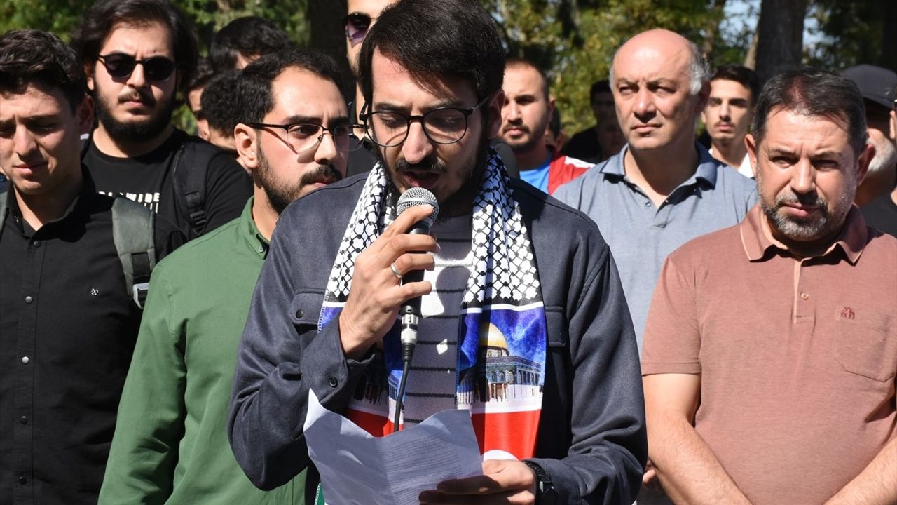 Malatya'da Küresel Sumud Filosu'na Destek Gösterisi
