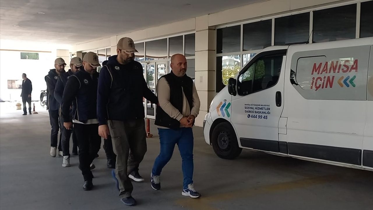 Manisa'da FETÖ'ye Yönelik Operasyon: 10 Şüpheli Gözaltında