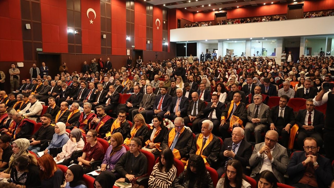 Mardin Artuklu Üniversitesi 2025-2026 Akademik Yılı Töreni