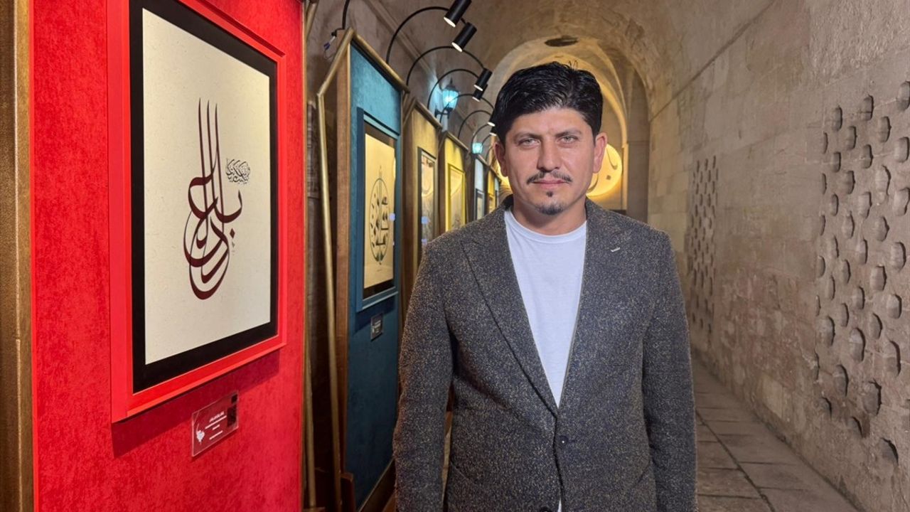 Mardin'de 'Adil-i Mutlak' Hat Sergisi Açıldı