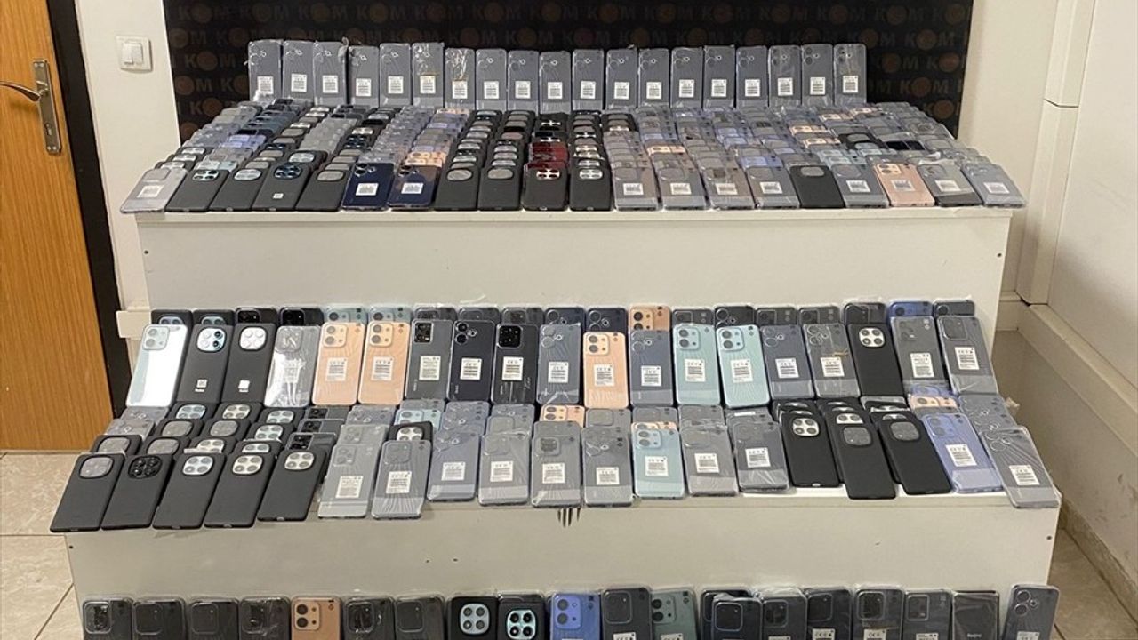 Mardin'de Gümrük Kaçağı Cep Telefonu Operasyonu