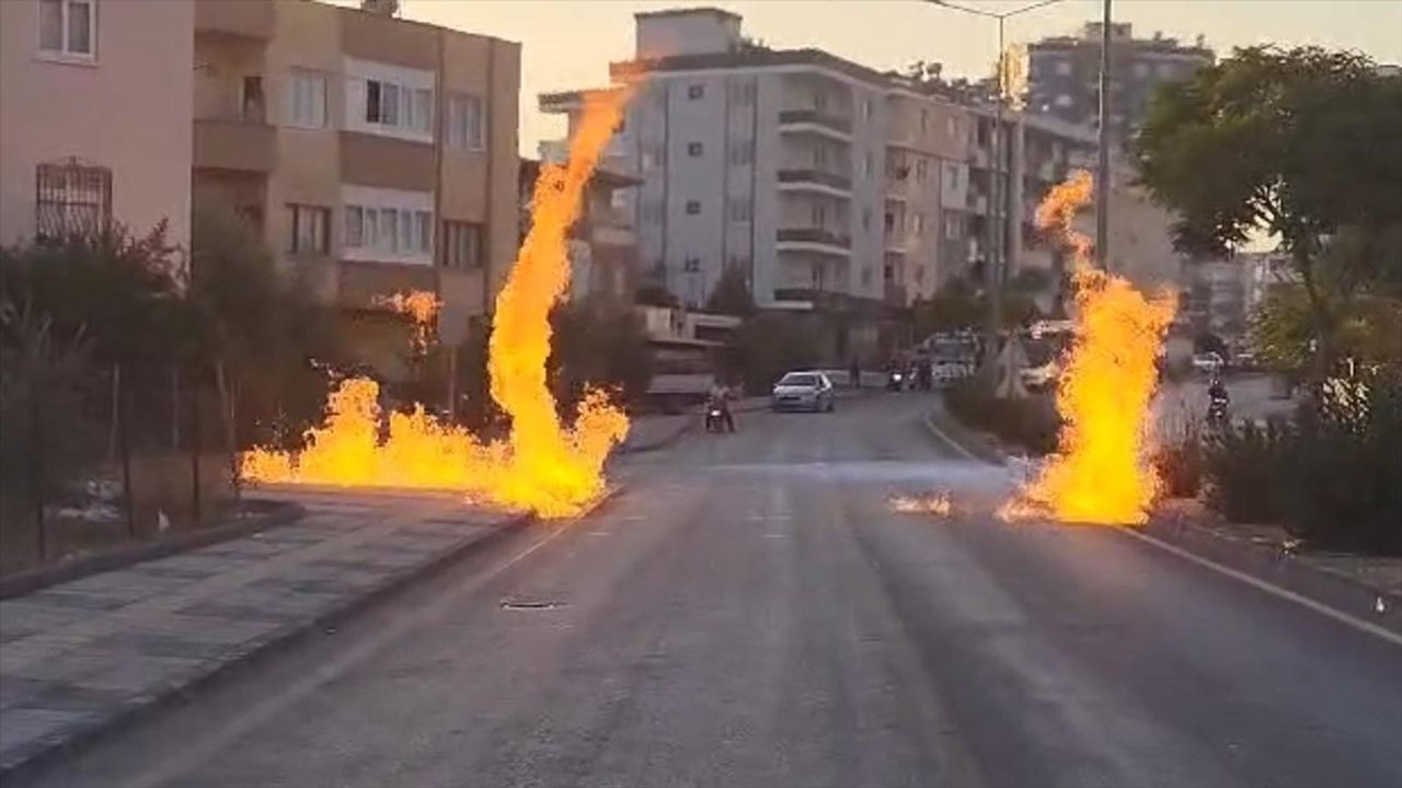 Mersin Tarsus'ta Doğal Gaz Yangını: 2 Yaralı