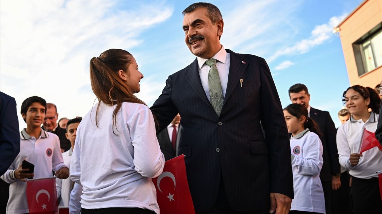 Milli Eğitim Bakanı Tekin, Gümüşdere Okulları'nın Açılışında Konuştu