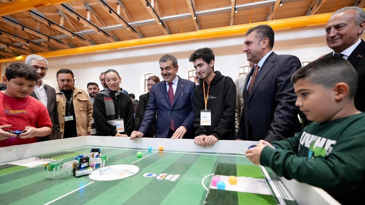 Milli Eğitim Bakanı Tekin, Teknolojik Gelişmelerin Önemi Üzerine Konuştu