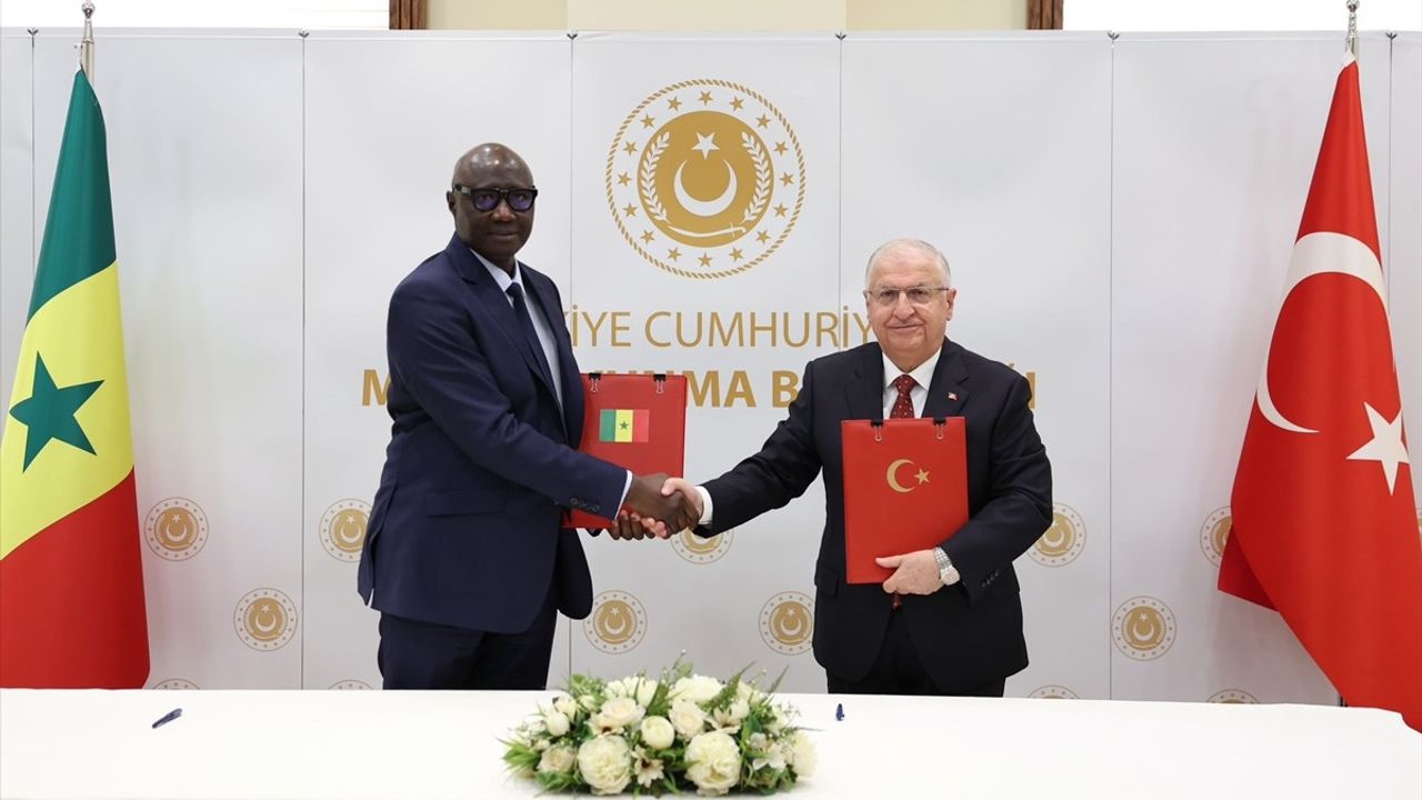 Milli Savunma Bakanı Güler, Senegal'li Meslektaşı ile Önemli Görüşme Gerçekleştirdi