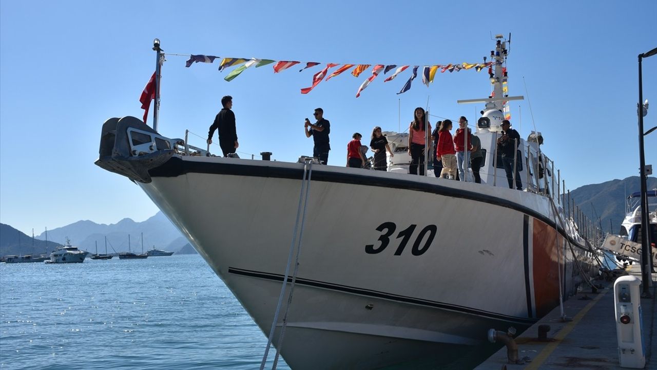 Muğla'da Askeri Gemiler ve Botlar Ziyarete Açıldı