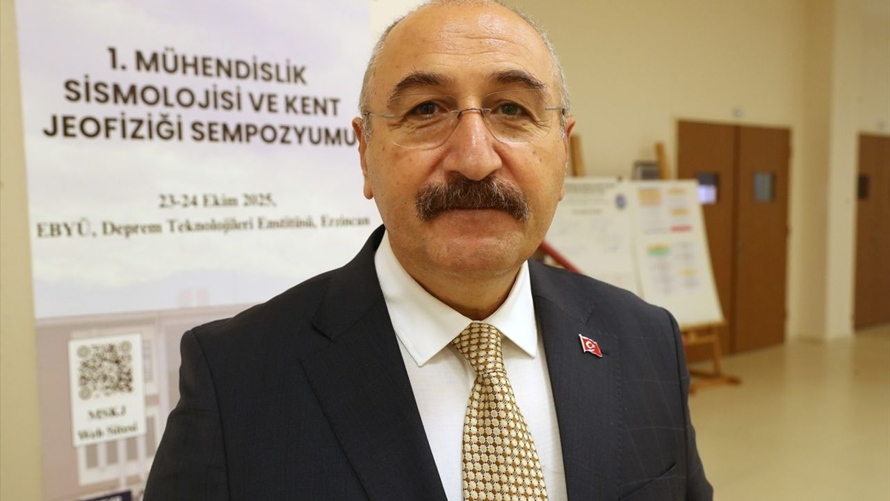 Mühendislik Sismolojisi ve Kent Jeofiziği Sempozyumu Erzincan'da Başladı