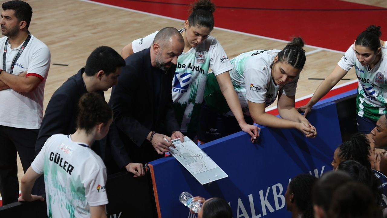 Nesibe Aydın, Dardanel Çanakkale'yi Mağlup Etti