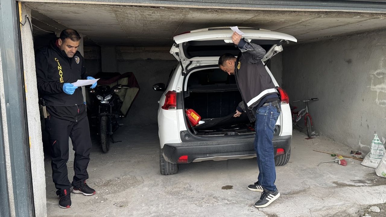 Nevşehir'de Fuhuş Operasyonunda 5 Gözaltı