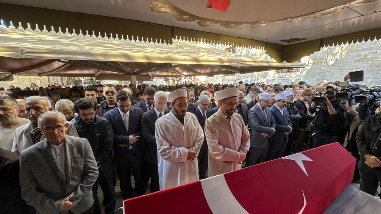 Niyazi Sayın’ın Vefatı: Türk Musikisinin Ustası Son Yolculuğuna Uğurlandı