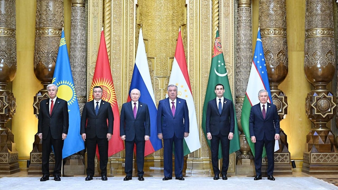 Orta Asya-Rusya Zirvesi Duşanbe'de Başladı