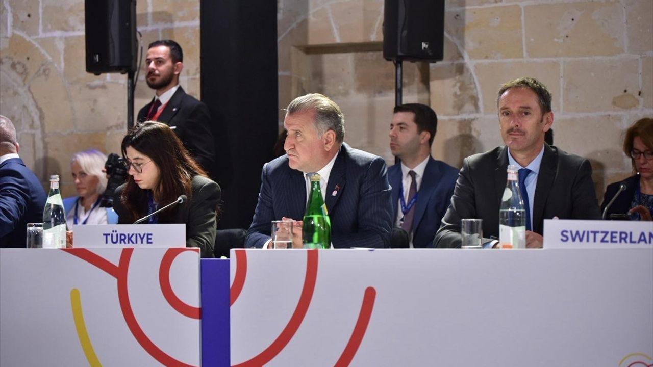 Osman Aşkın Bak'tan Gazze Ateşkesine Teşekkür