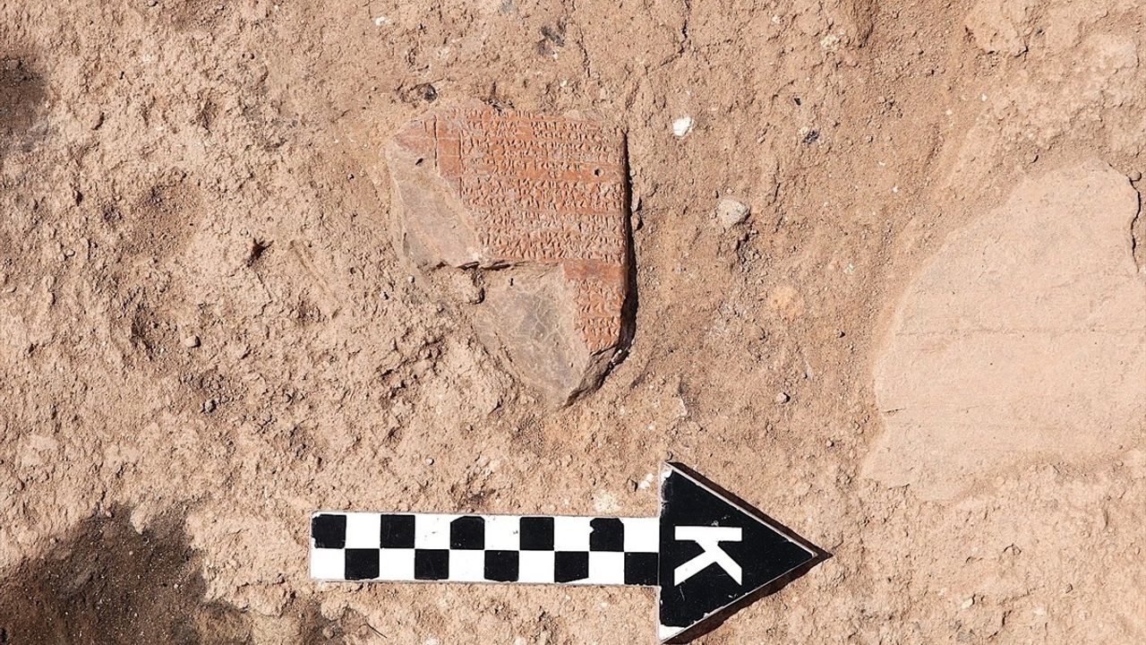 Oylum Höyük Kazılarında Hitit Belgeleri Keşfedildi