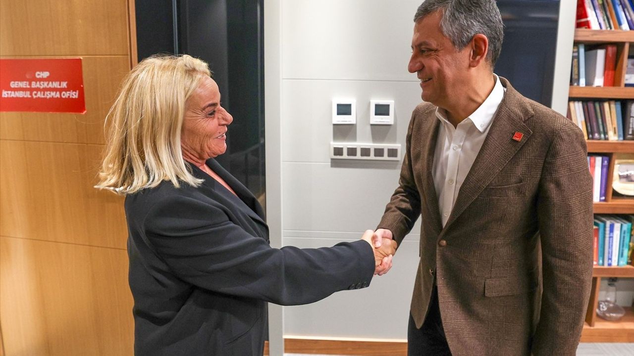 Özgür Özel, Denktaş Ailesi ile Buluştu