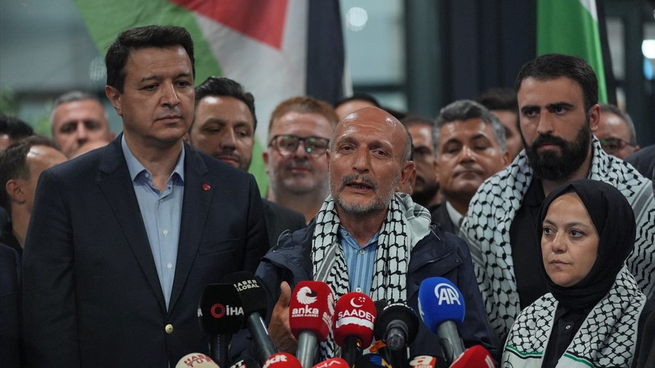 Özgürlük Filosu'nda Alıkonulan Türk Milletvekilleri Yurda Döndü