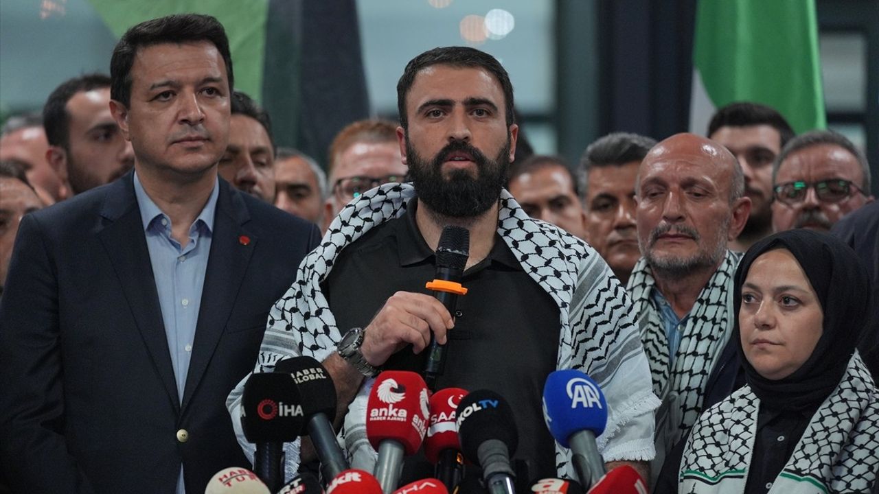 Özgürlük Filosu'ndan Alıkonulan Türk Milletvekilleri Açıklamalarda Bulundu