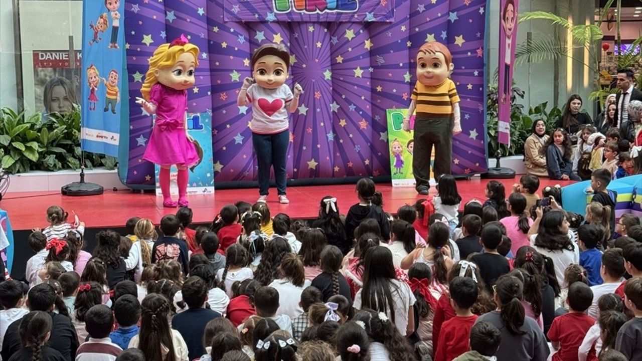 Pırıl: Saklı Robotlar vizyonda