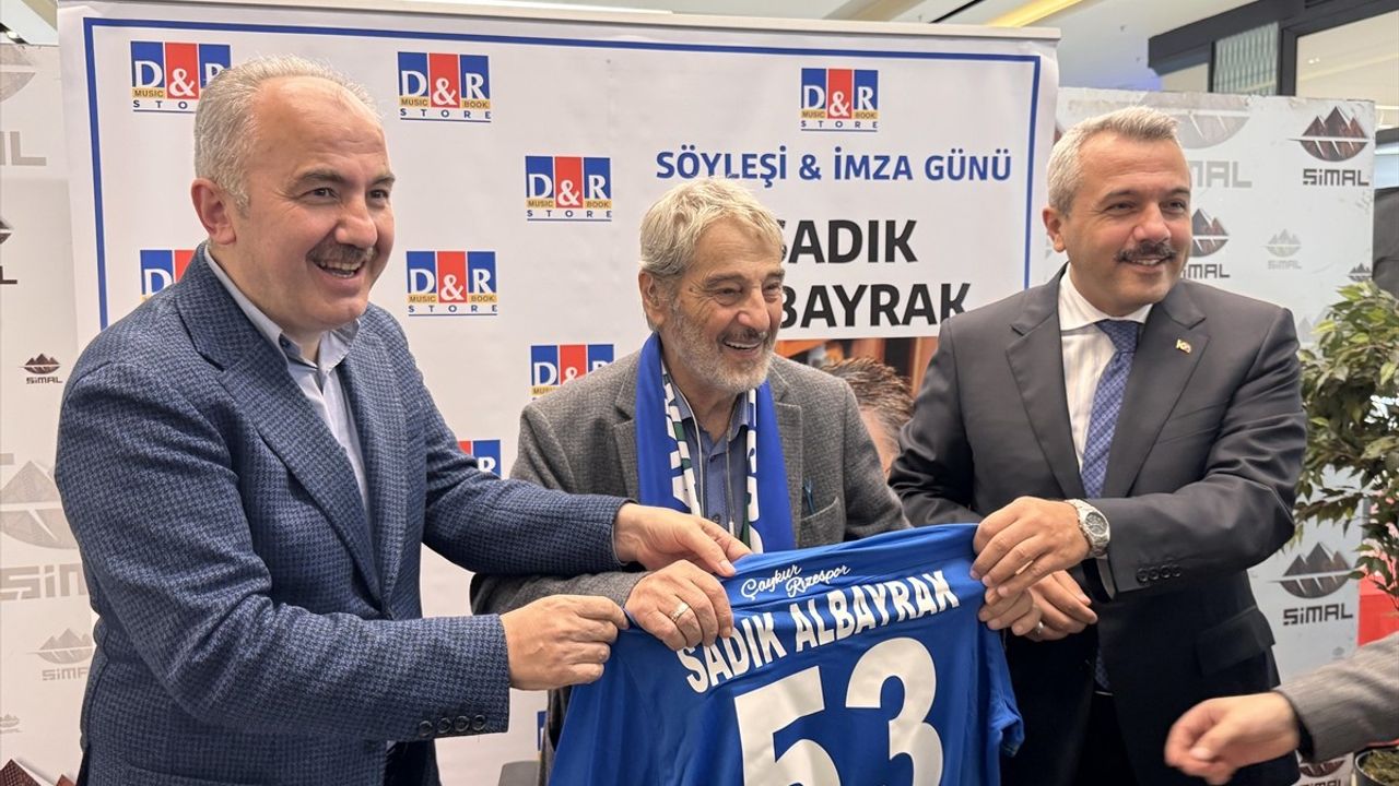 Sadık Albayrak Rize'de Okurlarıyla Bir Araya Geldi