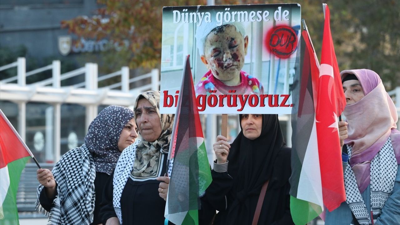 Sakarya'da Gazze Nöbeti'nde Küresel Sumud Filosu'na Yapılan Saldırıya Tepkiler