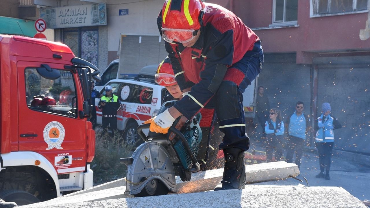 Samsun'da 6,4 Büyüklüğündeki Depremin Tatbikatı Yapıldı