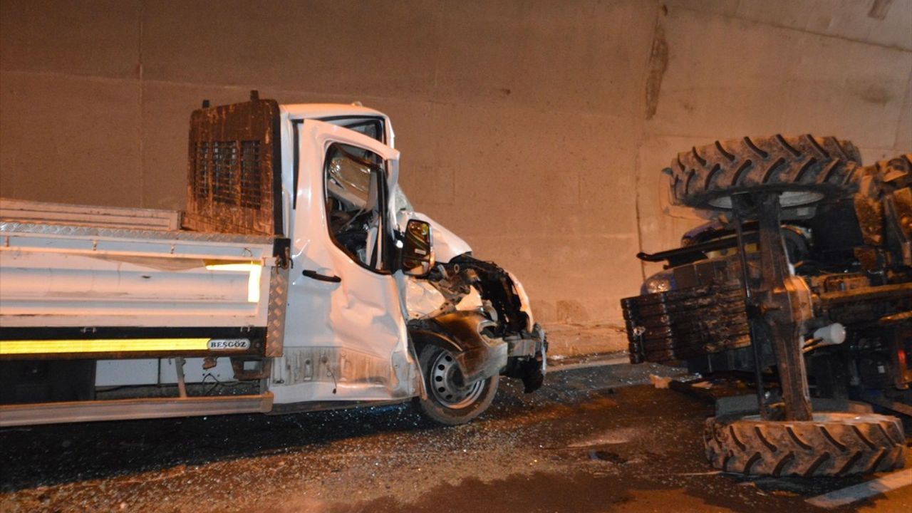 Samsun'da Tünel İçi Trafik Kazası: 2 Yaralı