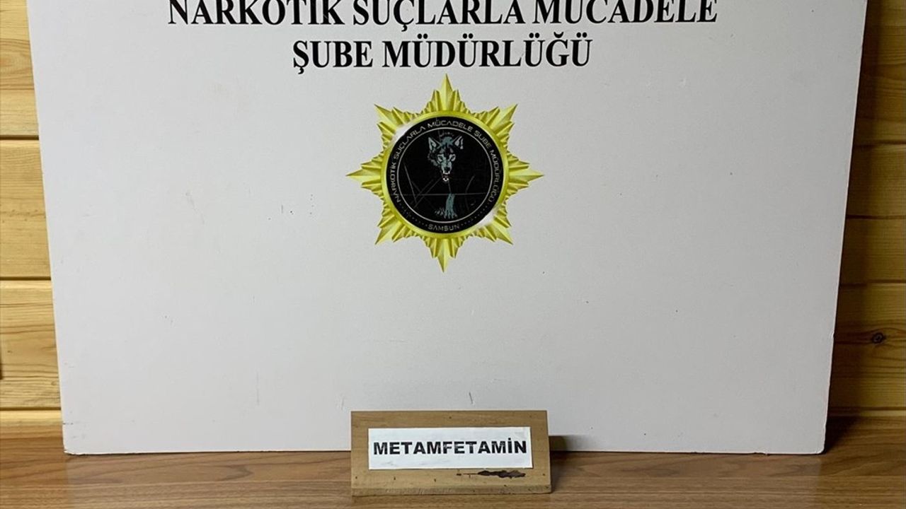 Samsun'da Uyuşturucu Operasyonu: Araçta Gizlenmiş Madde Ele Geçirildi