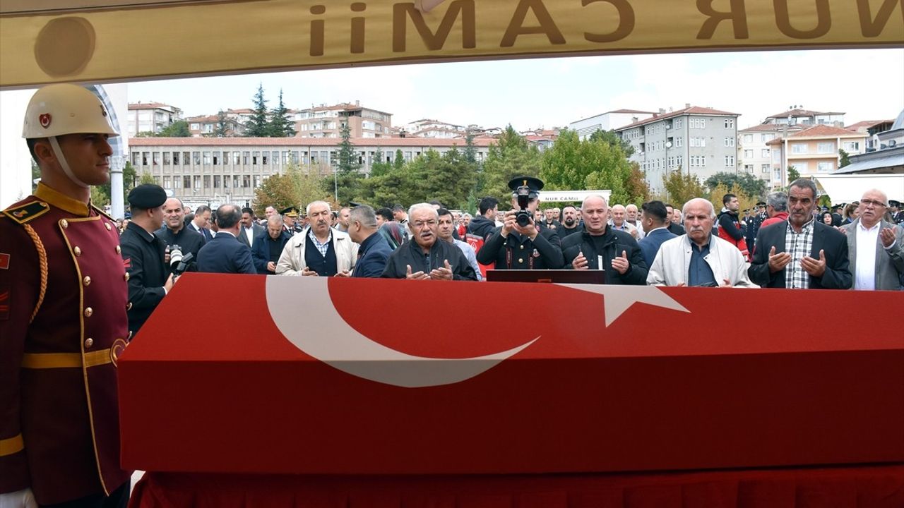 Şehit Jandarma Uzman Çavuş Arif Özdemir Son Yolculuğuna Uğurlandı