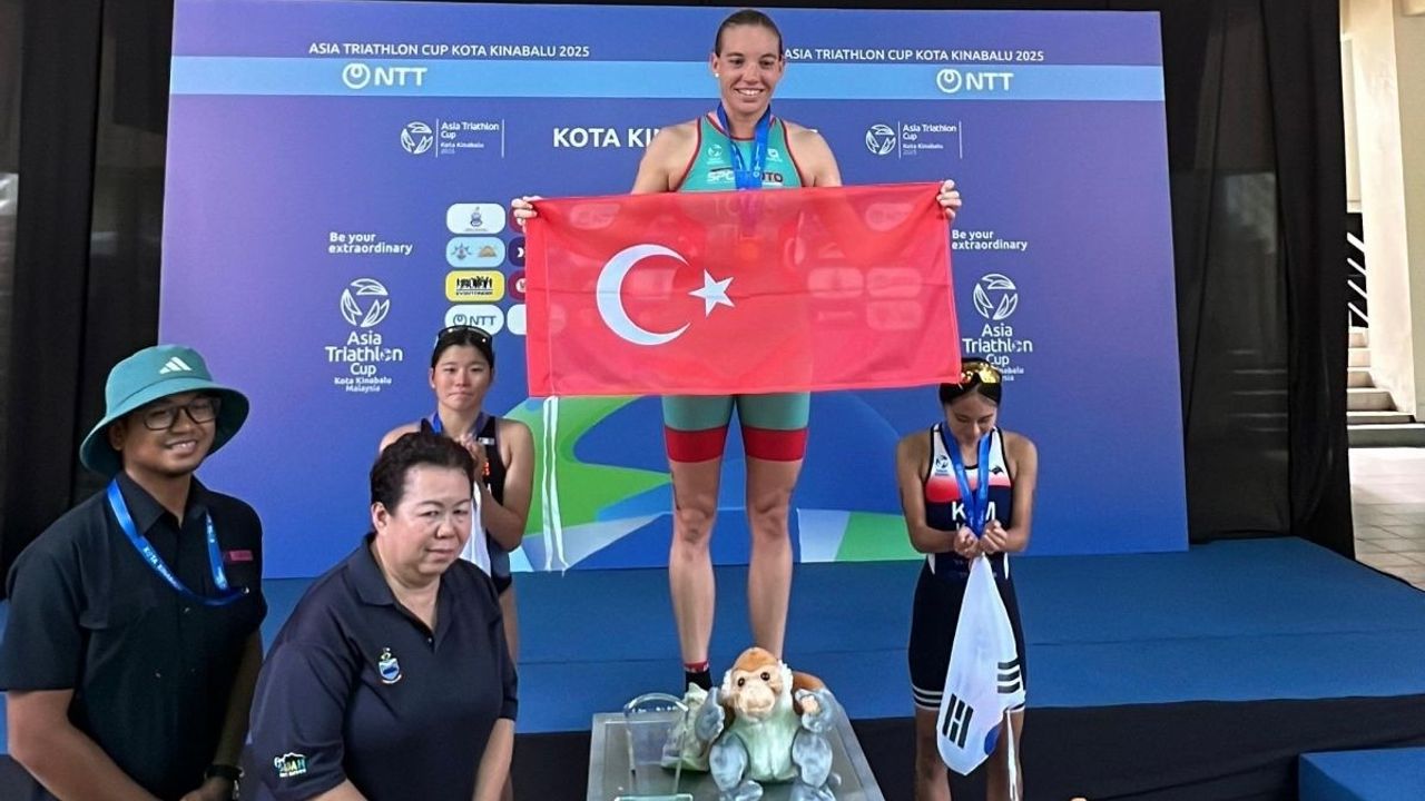 Sinem Francisca Tous'tan Altın Madalya: Asya Triatlon Kupası'nda Zirve